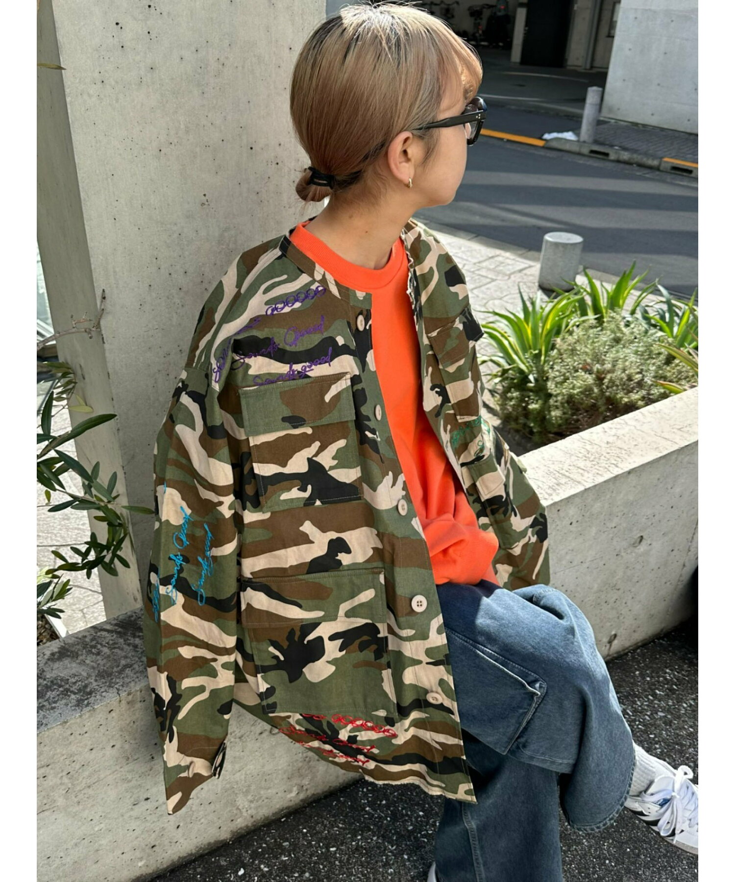 【S/G】総柄刺繍ノーカラーミリタリージャケット
